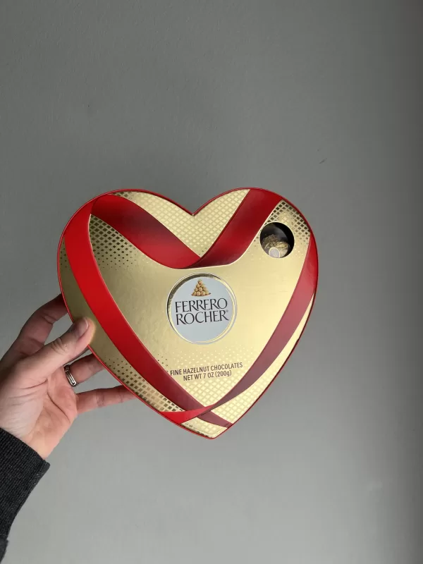FERRERO ROCHER ( hazelnut chocolates)